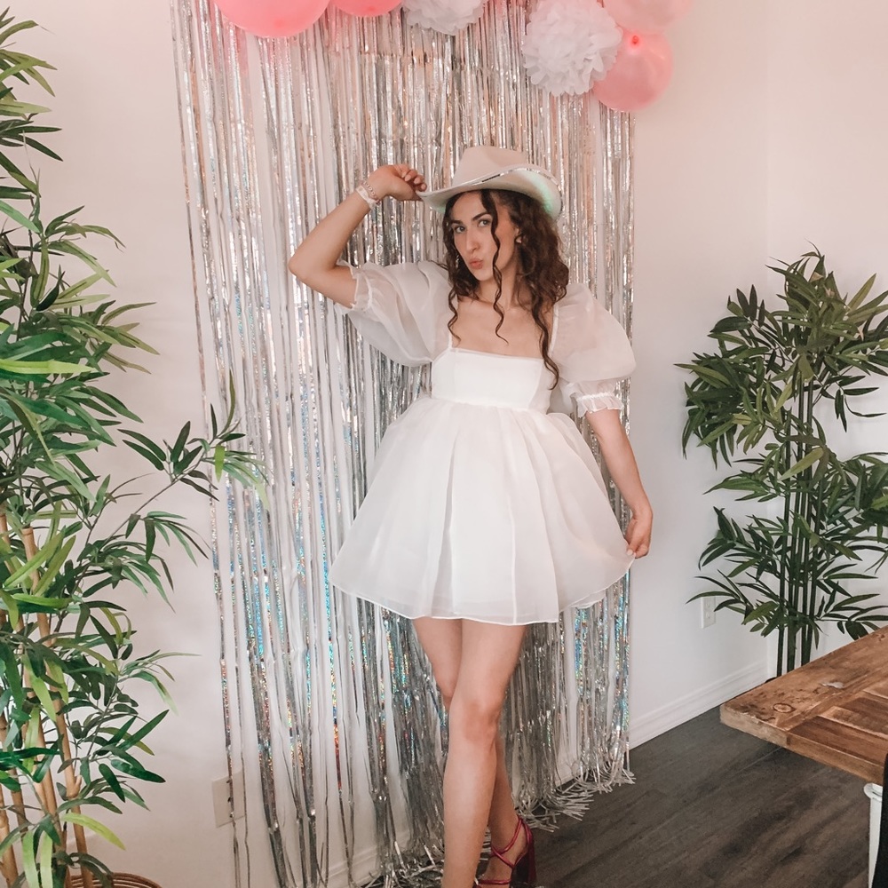 XS Ivory selkie puff